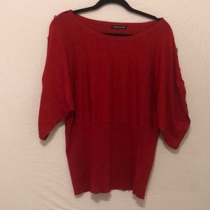 Large, deep red, short sleeved sweater! 🌺🌺